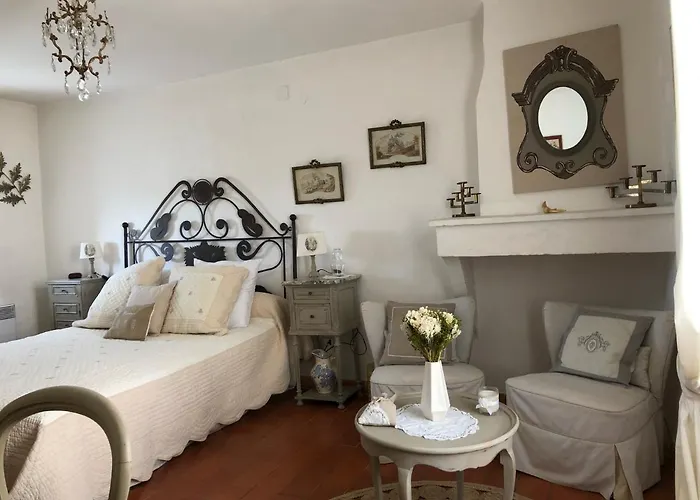 Maison De Village En Provence